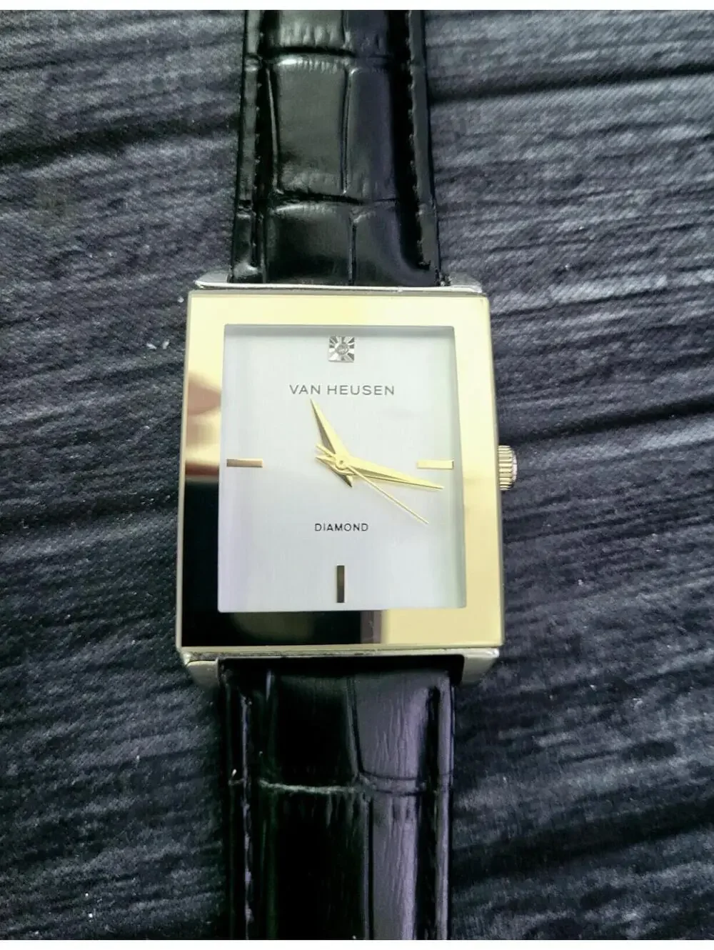 Rare Vintage Van Heusen‎ Diamond Mens Bold Tank Dress Watch